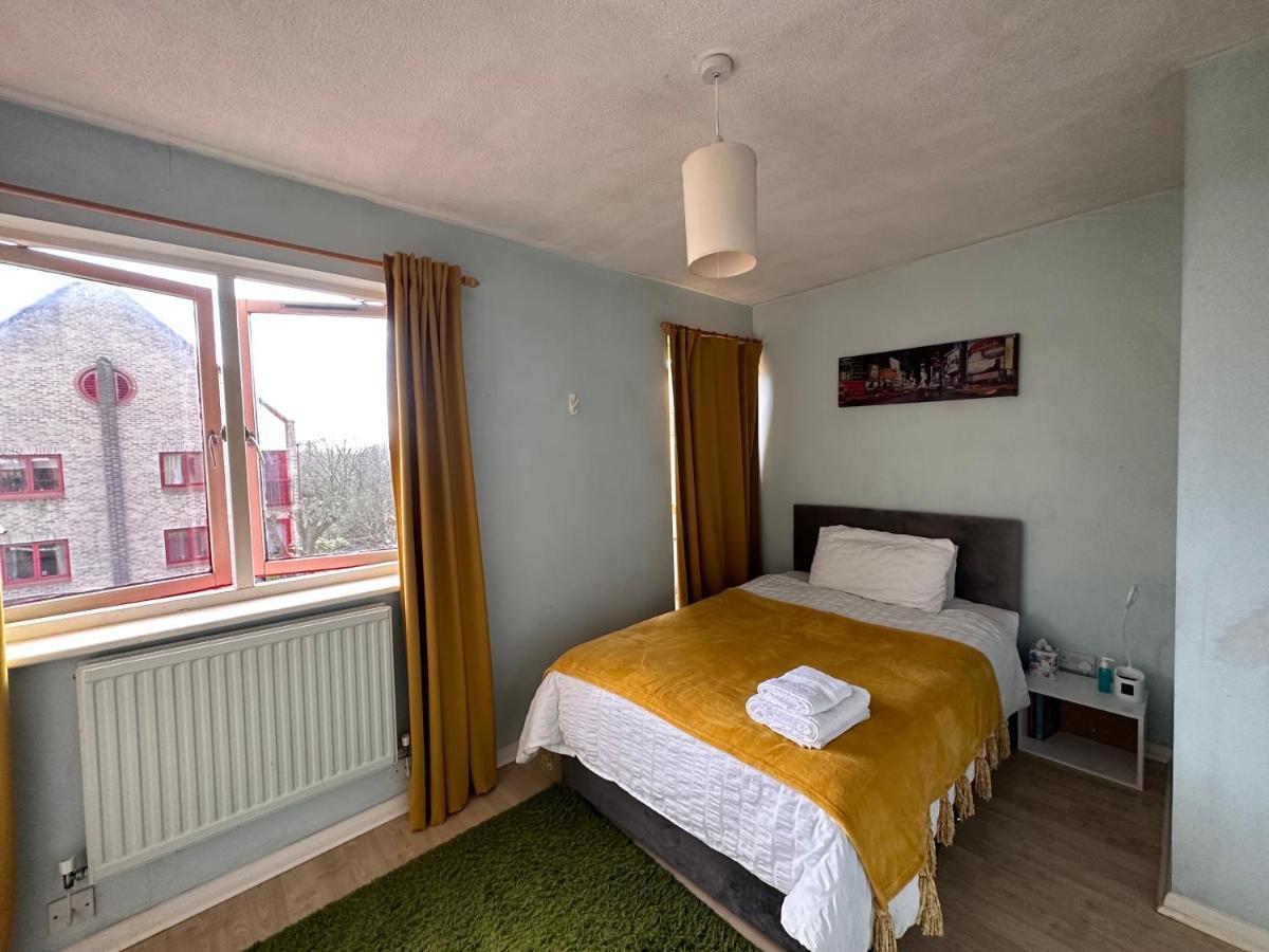 Cozy Private Room For Single Use London Exterior foto