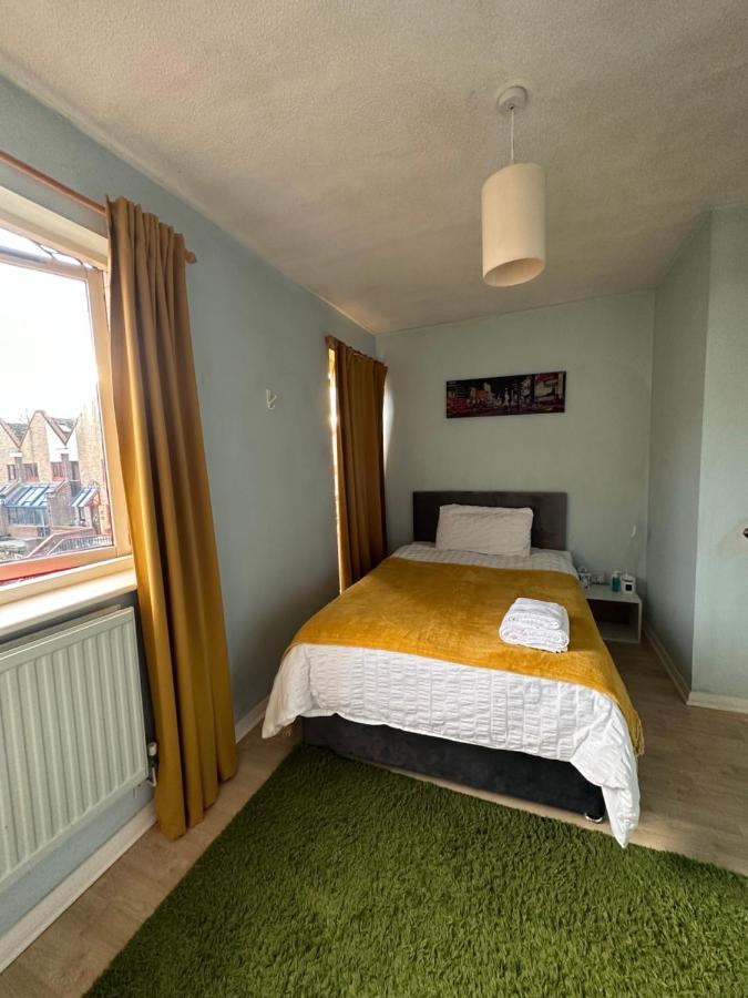 Cozy Private Room For Single Use London Exterior foto